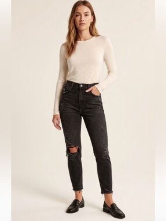 Abercrombie & Fitch Denim - Abercrombie The Mom High Rise Curve Love Cropped Distressed Jeans